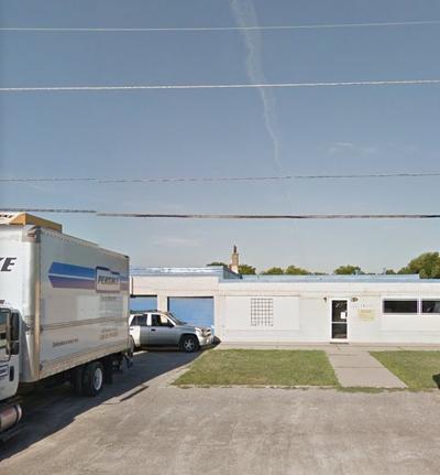 Storage Units at Apple Self Storage - 4655 Kent Ave, Niagara Falls, ON